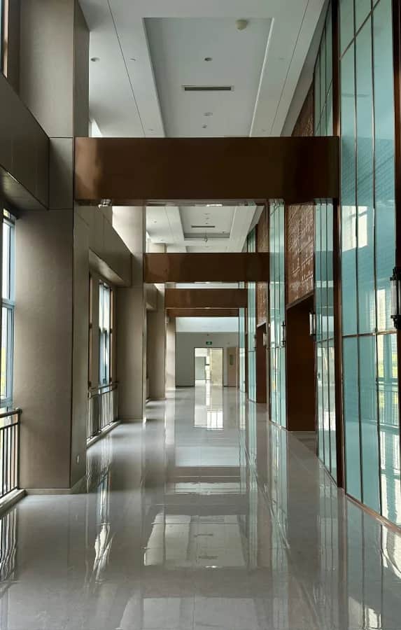 showroomBanner